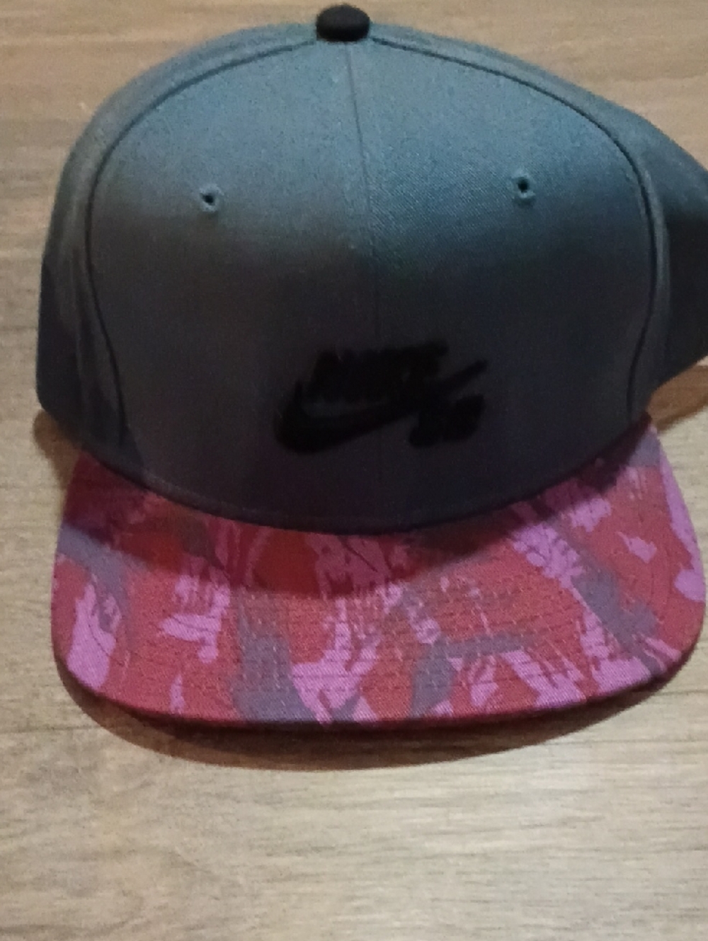 Nike SB Grey Snapback with Pink Camo Brim